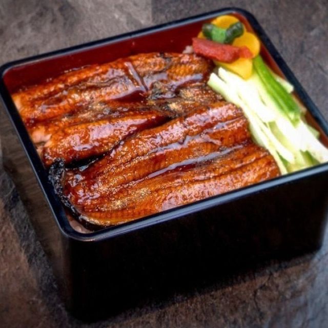 Try classic Japanese dish "Una-Ju"✨
・
Marinated eel on a bed of rice served with miso soup & pickles
・
Grilled eel with sweet soy sauce (like teriyaki sauce) is sooo tasty...🤤👍✨
・
・
#ラーメン#ラーメン好きな人と繋がりたい#followme #foodporn #foodie #foodie #rd #ラーメンインスタグラマー#ラーメンデータベース#麺スタグラムramen#sydney#sydneyfoodie#sydneyfoods #sydneyeats #ramenlovers #noodlelovers #メンスタグラマー#シドニーラーメン#ラーメンランチ#ラーメンテロ#ラーメンショップ#ラーメンマン#ラーメン博物館#ラーメン活動#ラーメン馬鹿 #ichibanboshisydney #sydneyramen #sydneyjapanesefood #boilednoodles #ramenpull#ramenart